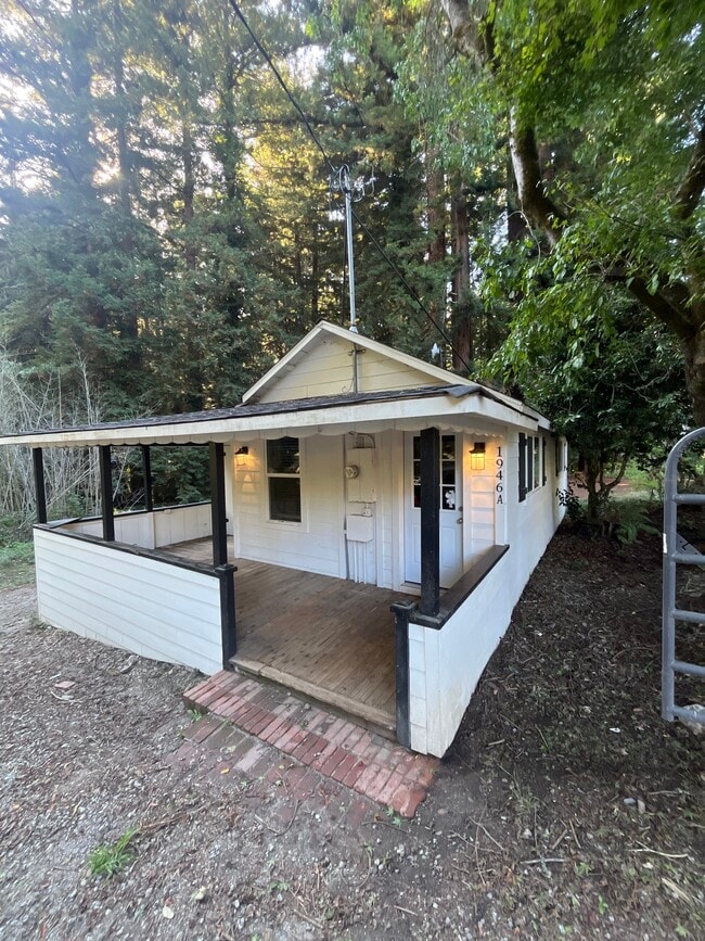 Building Photo - 1946 Green Valley Rd