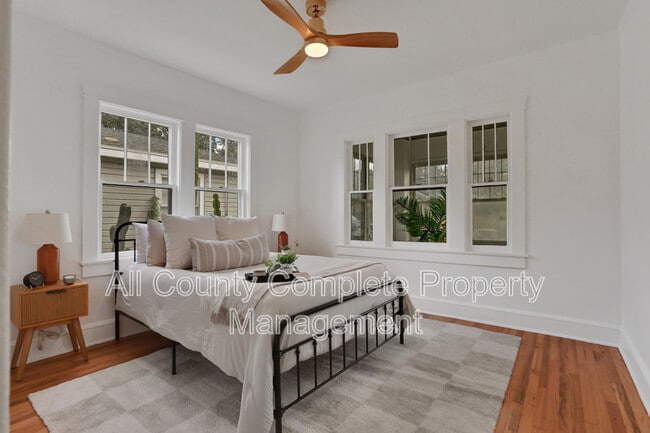 Photo - 4725 French St