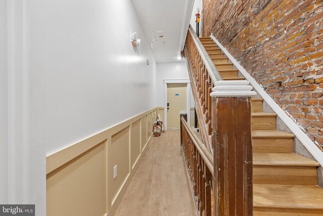 Building Photo - 900 N 41st St Unit 2ND FLOOR FRONT