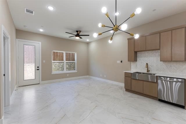 Photo - 2370 Usman Dr