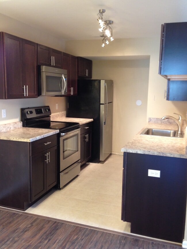 2 Bedroom with Garage for Rent - 2 Bedroom with Garage for Rent Apartamento Unidad D