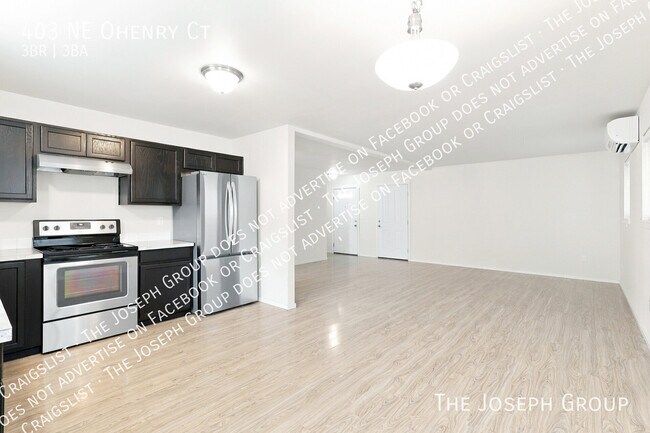 403 NE Ohenry Ct
