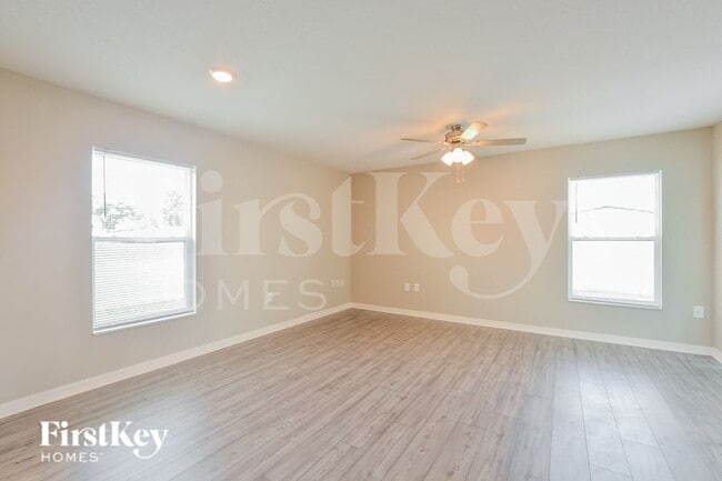 Photo - 437 Kensington View Dr