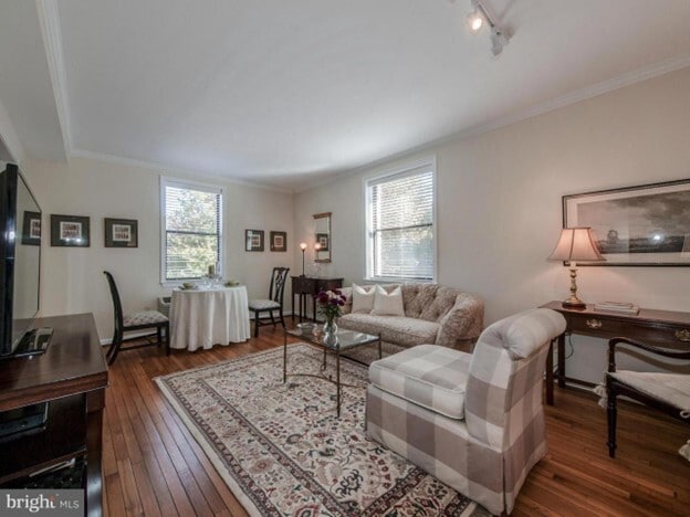 Photo - 2310 Ashmead Pl NW