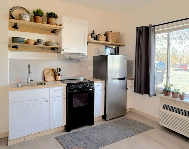 Photo - Ski Town Apartments