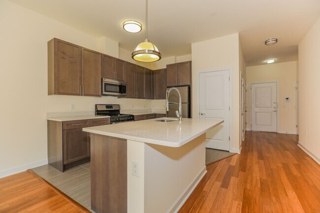 Photo - 2/Bdrm 2/Bath - 1036sf - Waterfront