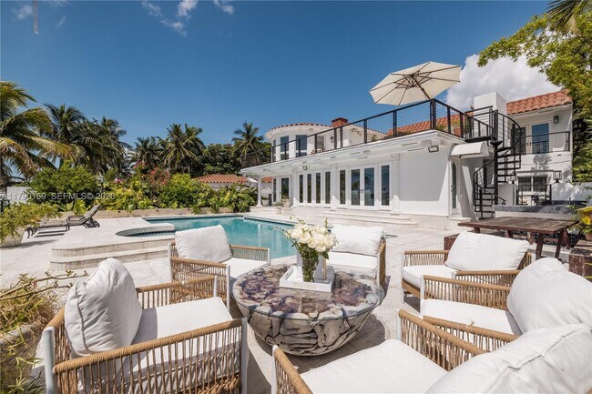 Photo - 2 S Hibiscus Dr