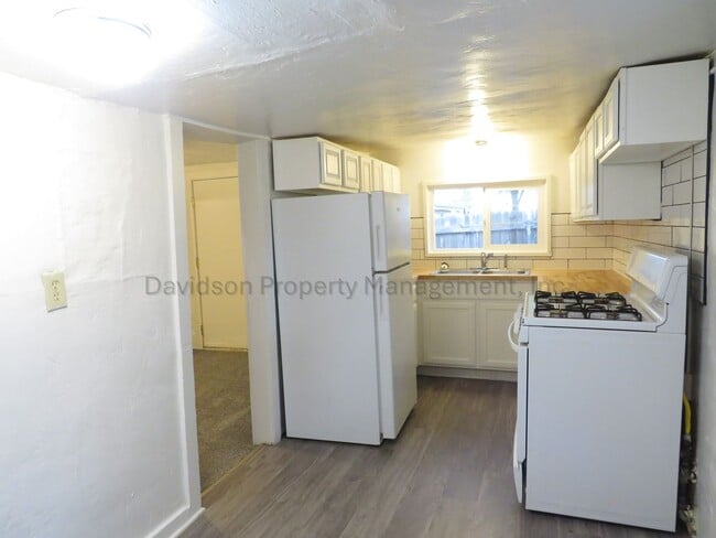 Photo - 1212 1/2 McArthur Ave