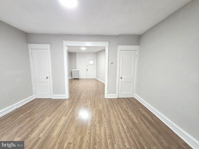Building Photo - 259 W Ruscomb St Rental