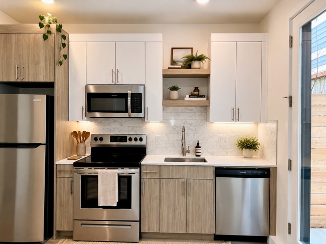 Photo - 7110 N Greenwich Ave