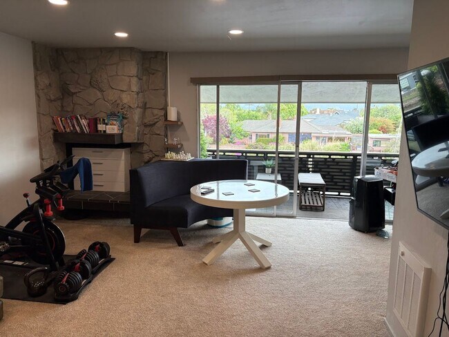 Photo - 339 Broadway