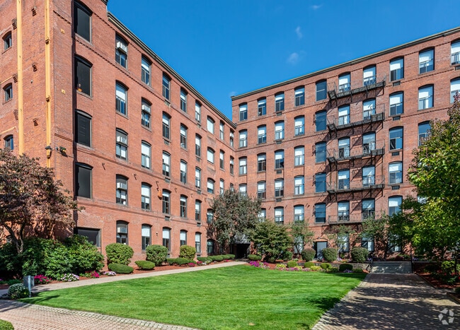 Stockbridge Court