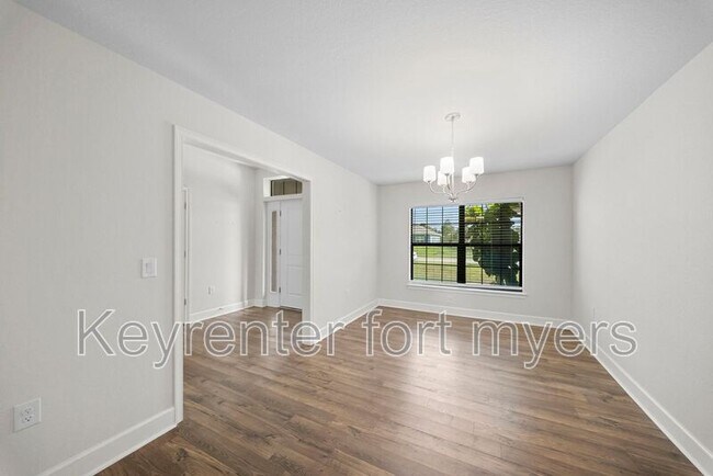 Photo - 490 Windermere Dr