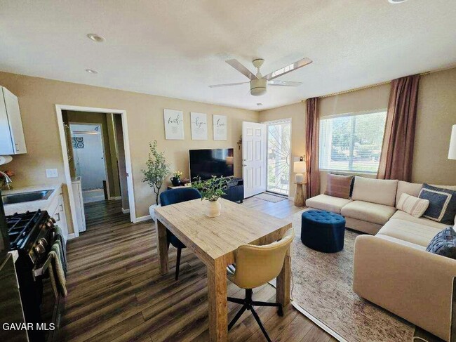 Photo - 42847 48th St W