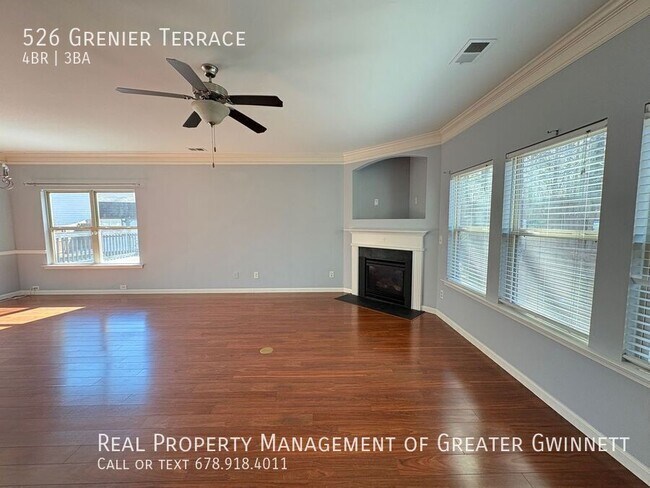 Photo - 526 Grenier Terrace NE