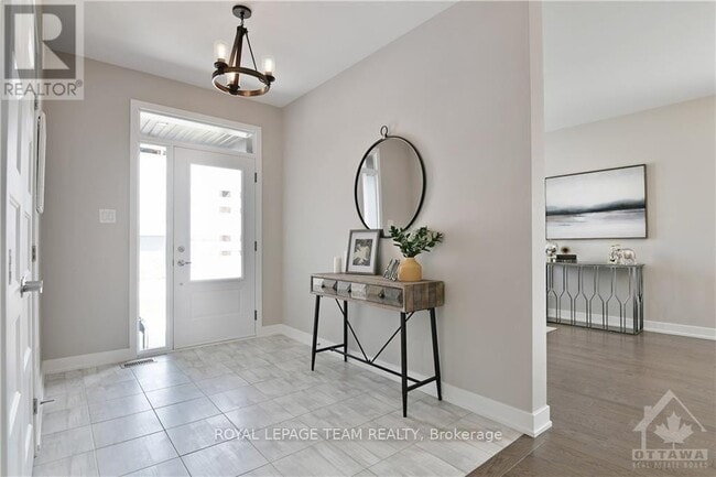 Photo - 54 Reynard Cres