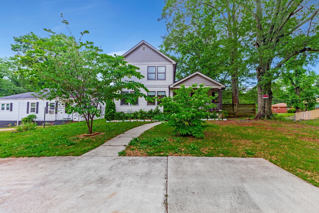 Photo - 2745 McAfee Rd (Decatur, GA)