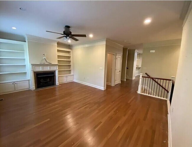 Photo - 815 Millwork Cir