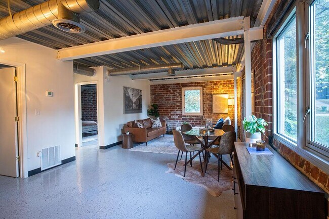 Photo - 15 Burbank Dr SW