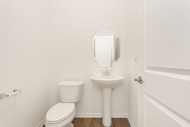 Photo - 12213 Dodwell St