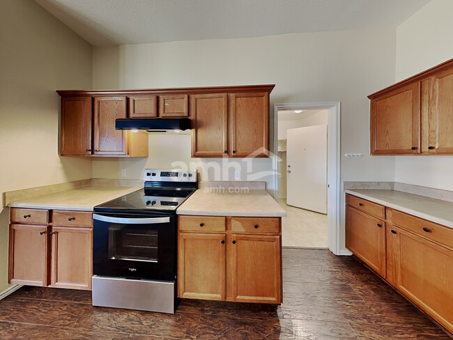 Photo - 530 Hickory Ln