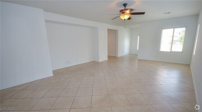 Building Photo - 4077 Beisner St Rental