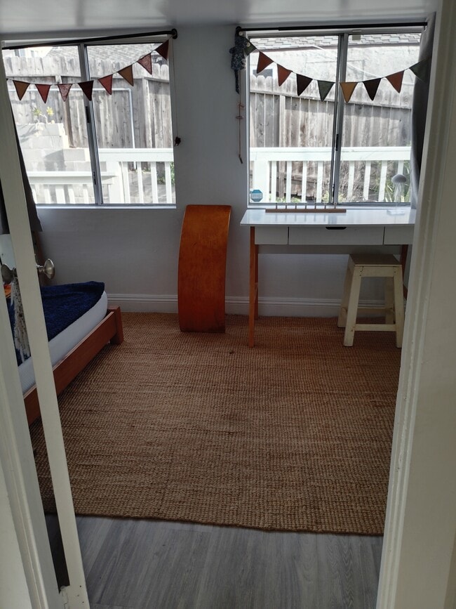 Building Photo - 1840 S Coast Hwy