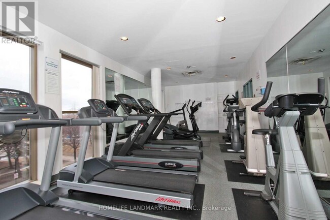 Photo - 2460 Eglinton Ave E Unité 219