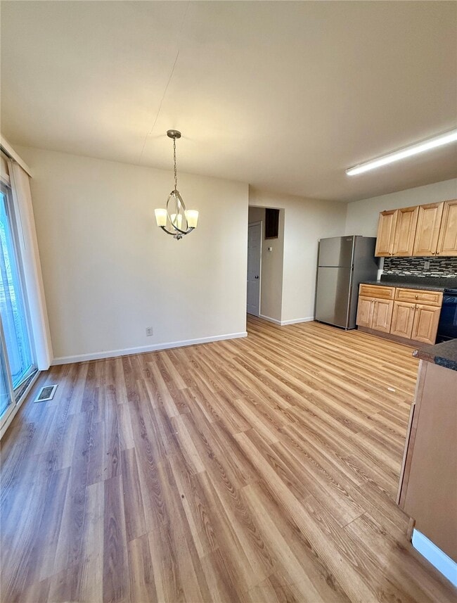 Photo - 206 Liberty Dr