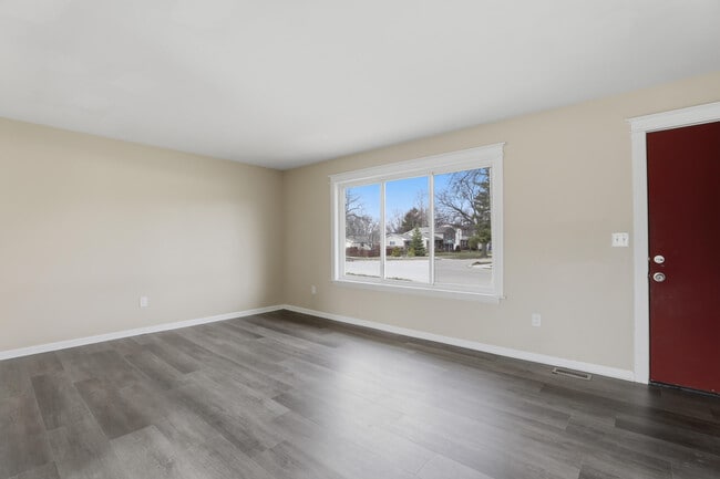 Photo - 41427 Larimore Ln