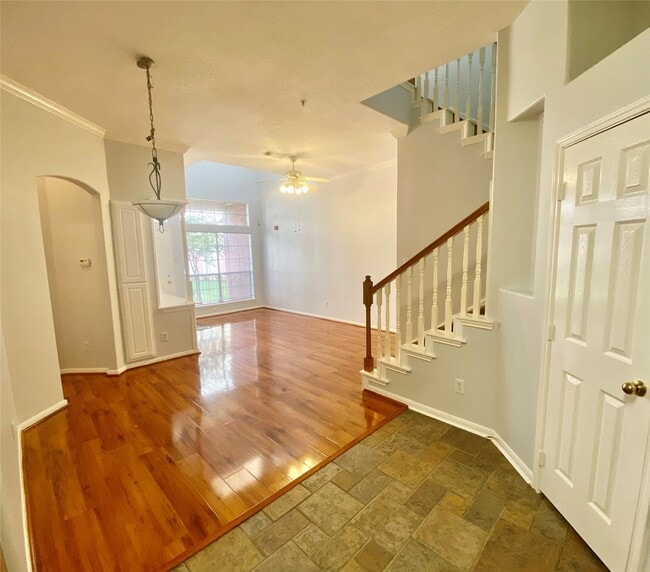 Building Photo - 2710 Grants Lake Blvd Unit F3