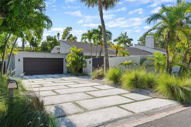 Photo - 1100 Westway Dr