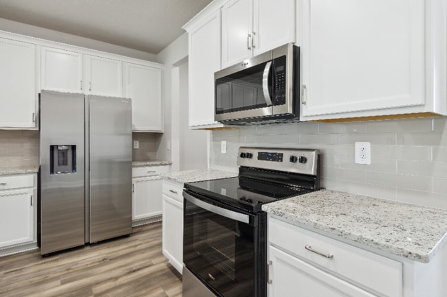 Photo - 95337 Katherine St Townhome