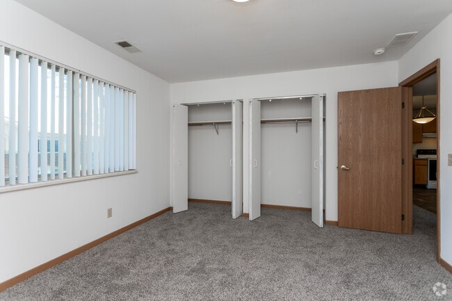 2BR, 1BA