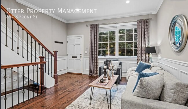 Photo - 854 S Front St