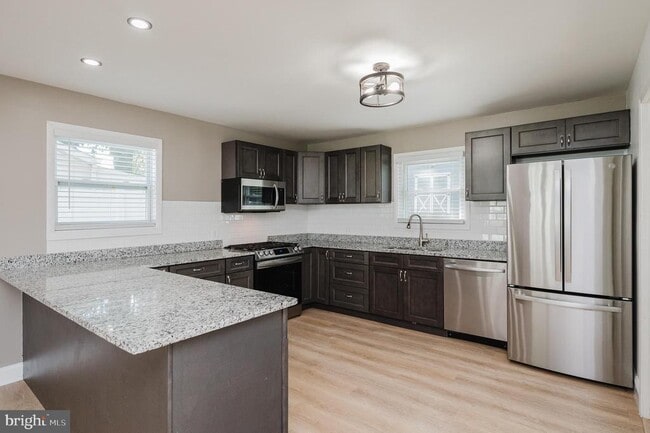 Photo - 630 Sequoia Dr