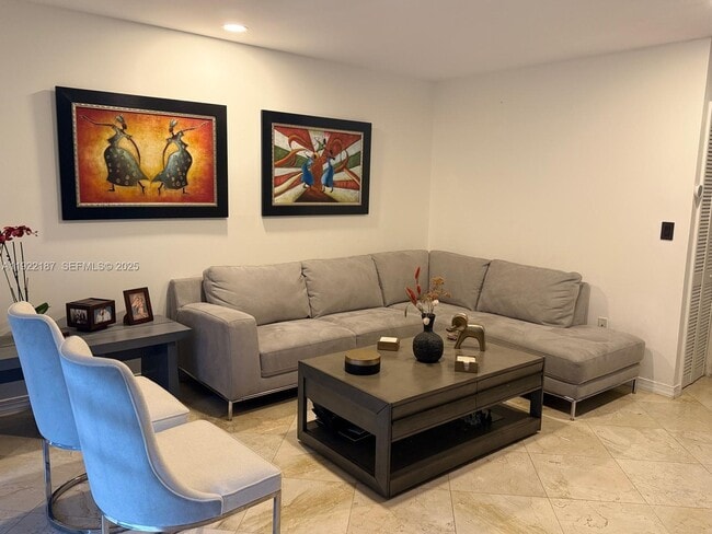 Photo - 233 E Forest Oak Cir