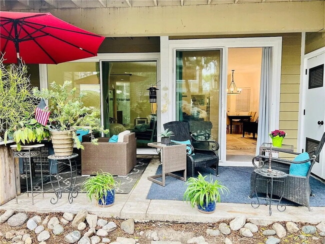 Photo - "Charming 2-Bedroom Haven in Santa Ana – Your Ideal Retreat Awaits!"