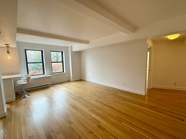 Photo - 230 Riverside Dr