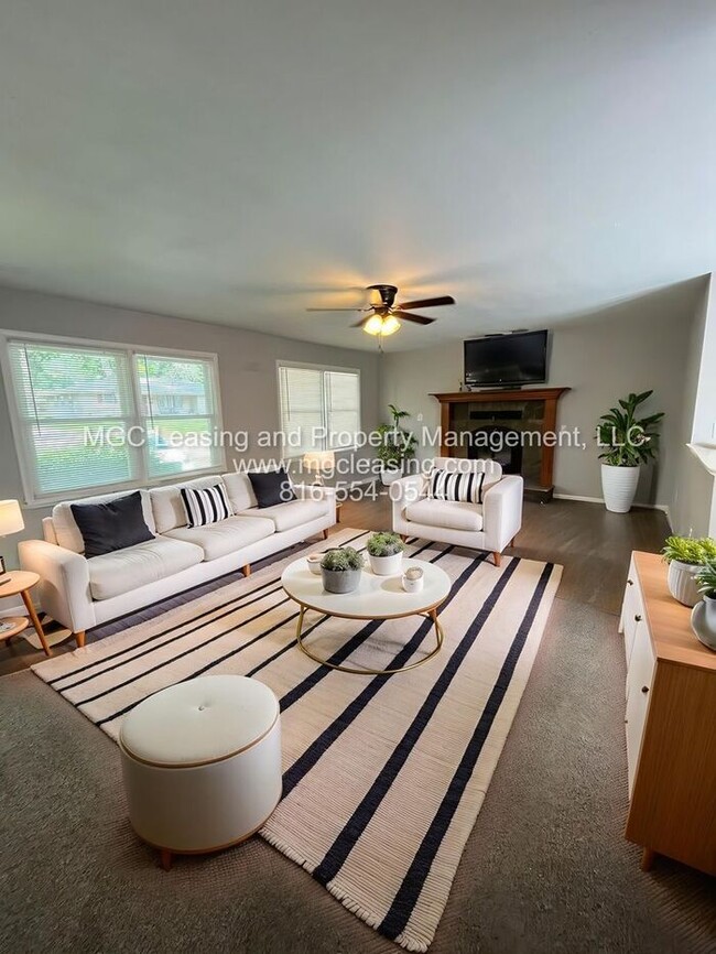 Photo - SINGLE FAMILY HOME WITHIN WALKING DISTANCE...