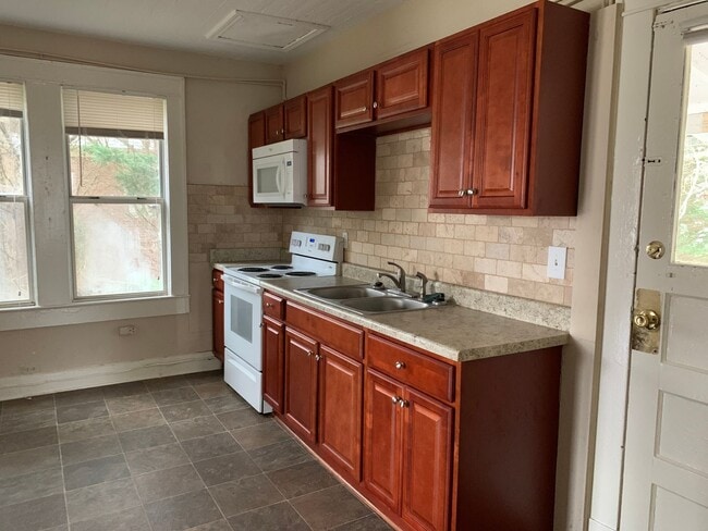 Photo - 421 Piedmont Rd Unidad B