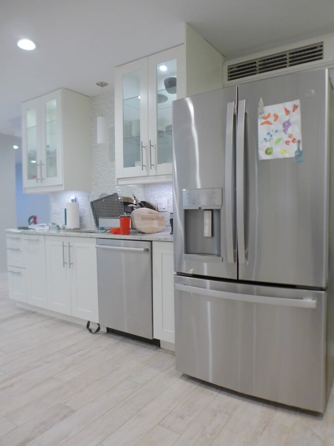 Photo - 483 Massachusetts Ave