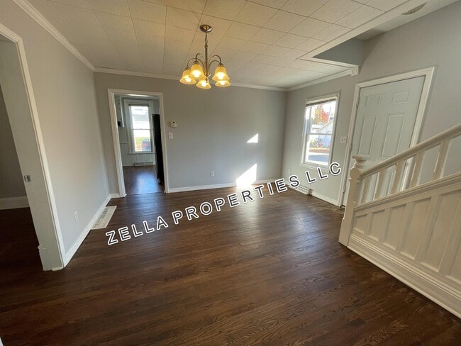 Photo - 407 E Burgess St