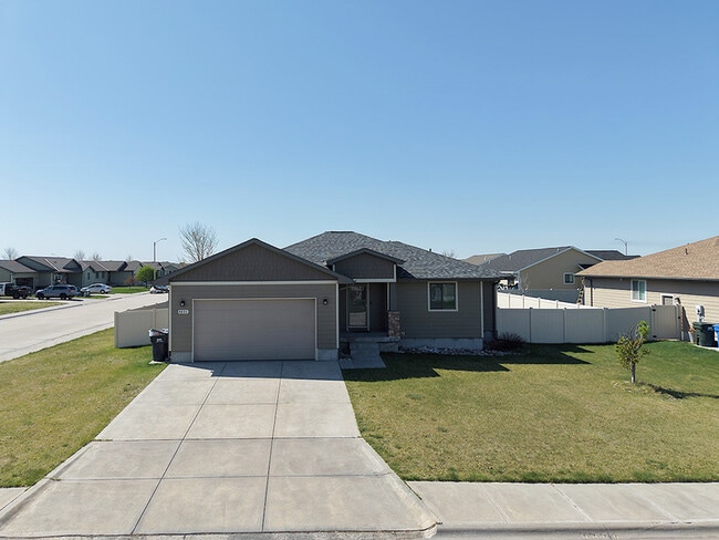 Photo - 4225 Yarrow Dr