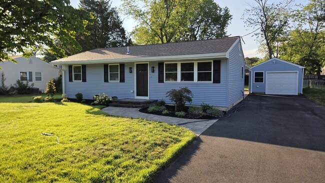 Photo - 413 Hickory Ln