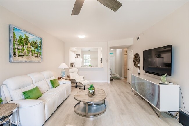 Photo - 3980 Loblolly Bay Dr Unidad 6-204 Rental