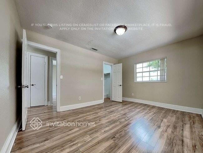 Photo - 3220 SW 118th Ct