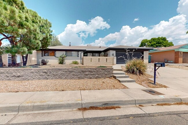 Photo - NE Brick Ranch 3/Bd 2/Ba 2 Cg 1782/sf