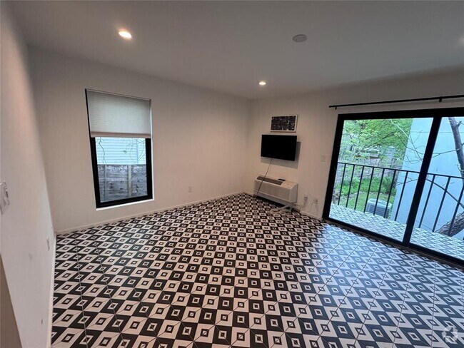 Building Photo - 201 Academy Dr Unit 205 Rental