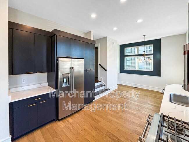 Photo - 121 W Stone Ave